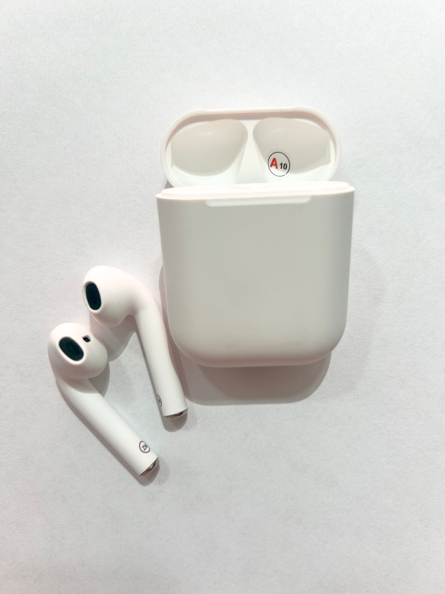AUDÍFONOS INPODS 12