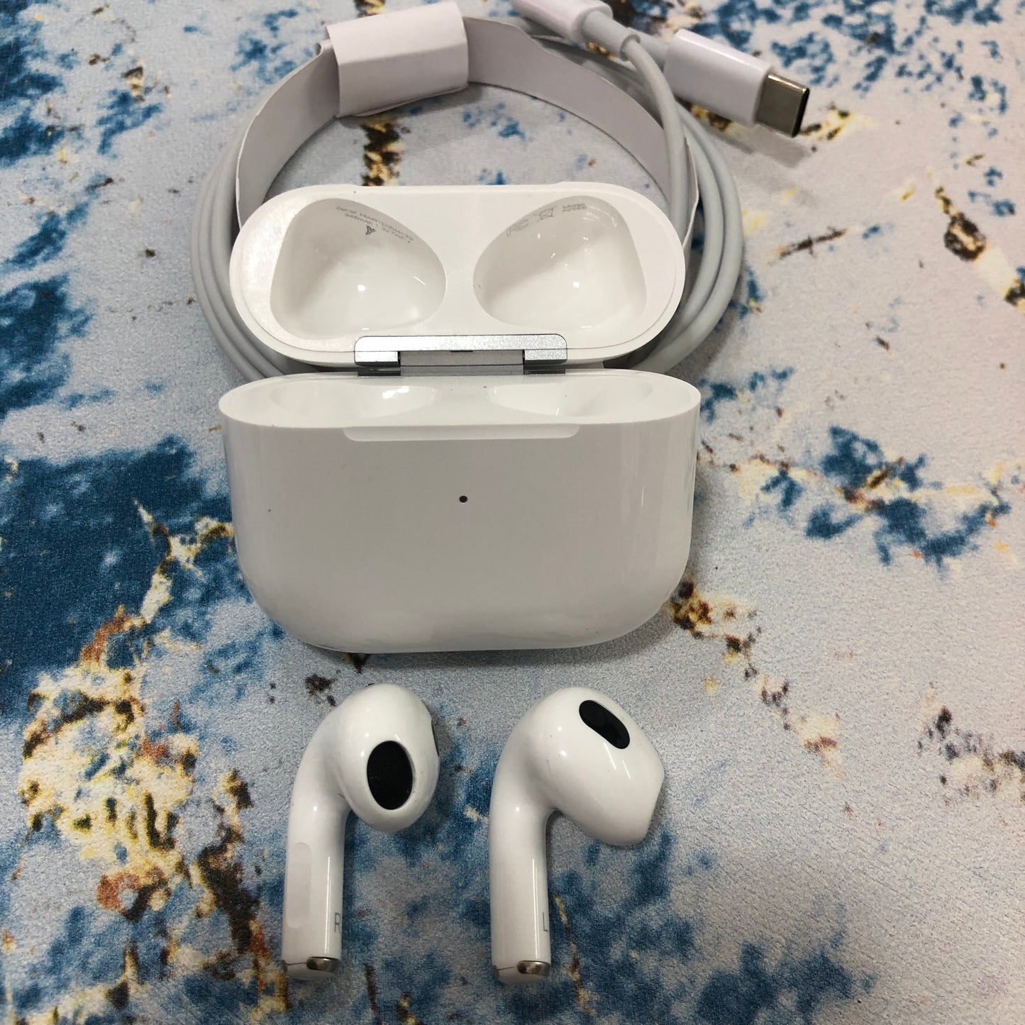 AIRPODS 3rd GENERATION