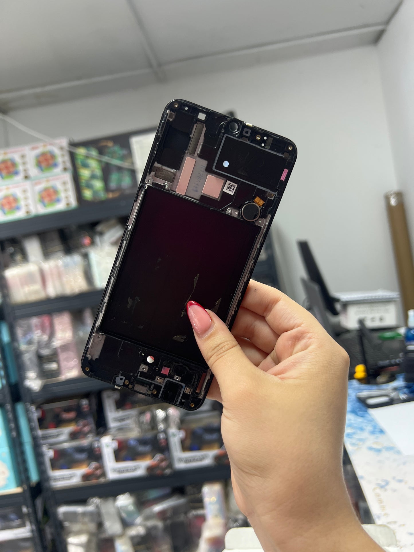 SAMSUNG A70