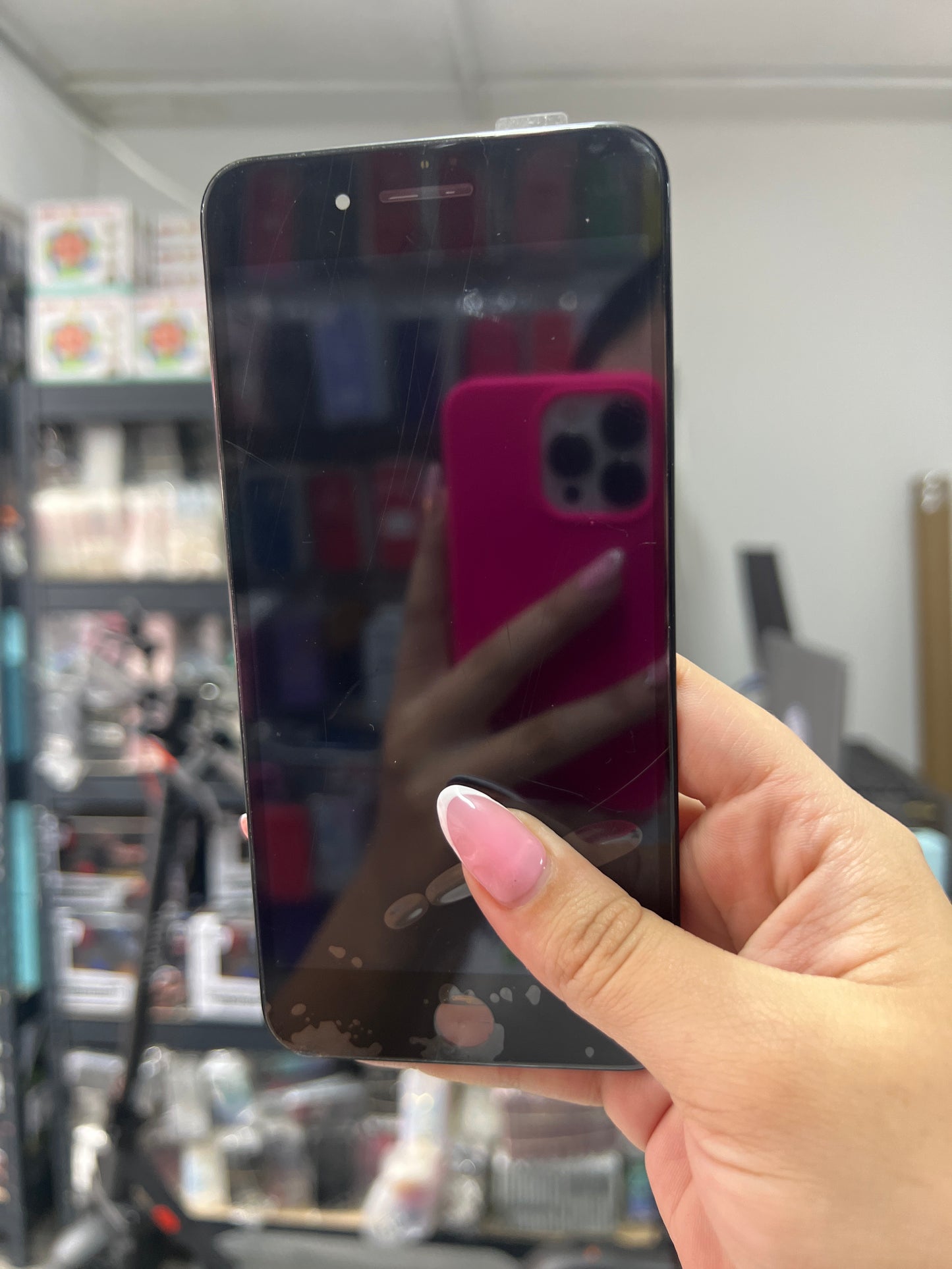 IPHONE 8 PLUS