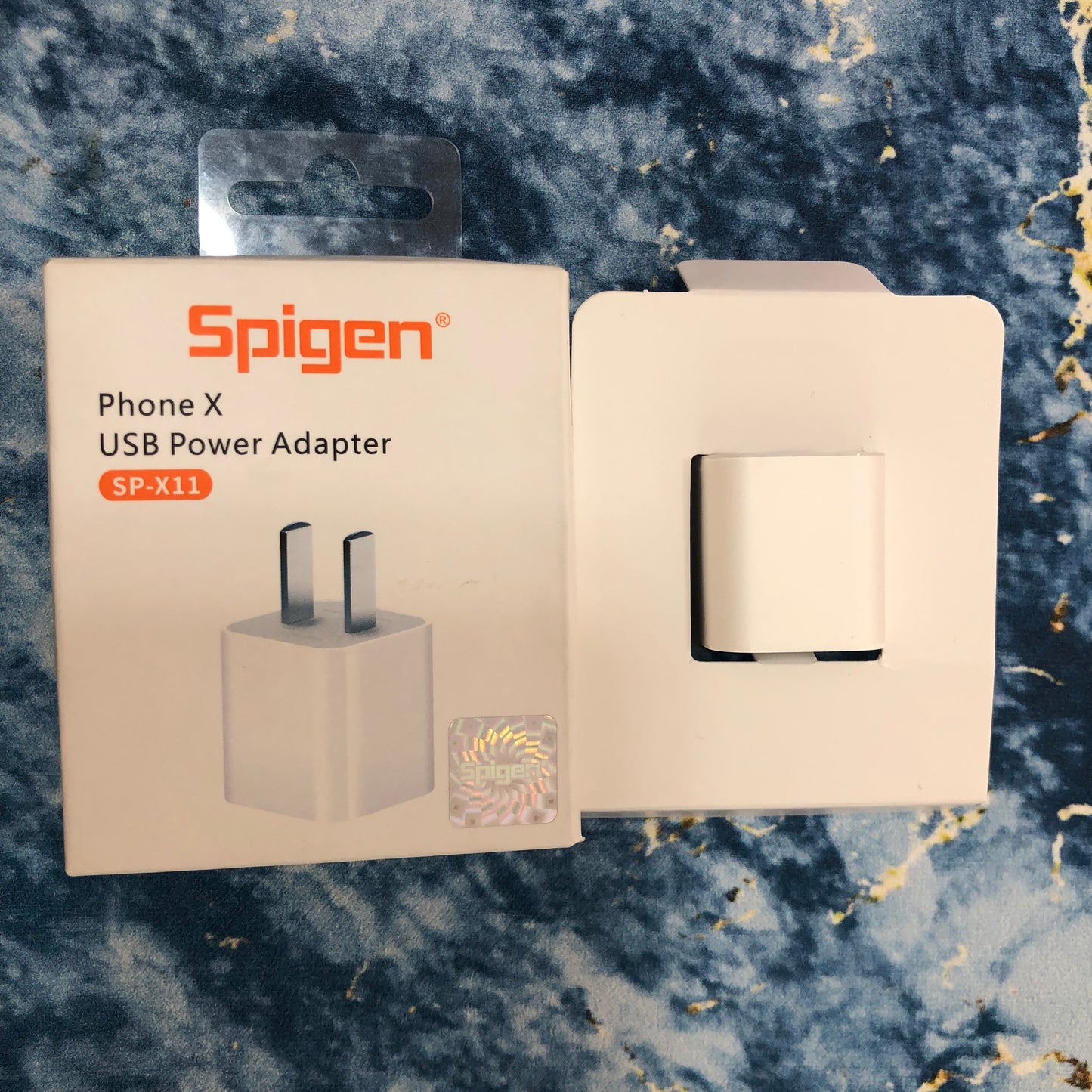 CABEZOTE IPHONE SPIGEN TIPO USB 5W