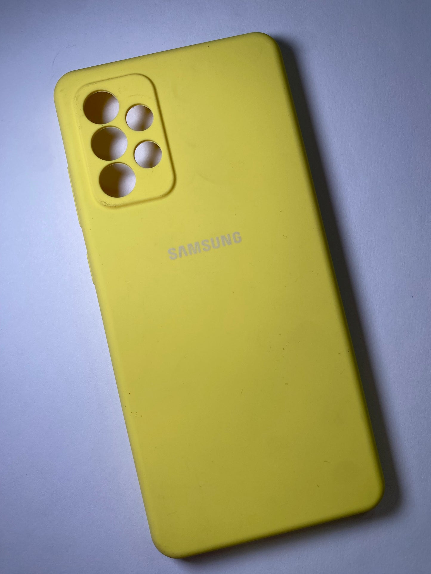 SAMSUNG A72